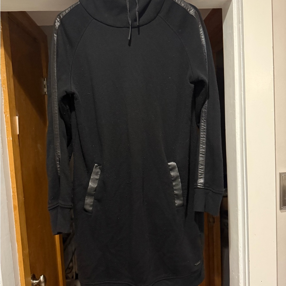Gorgeous long performance sweatshirt Marc New York